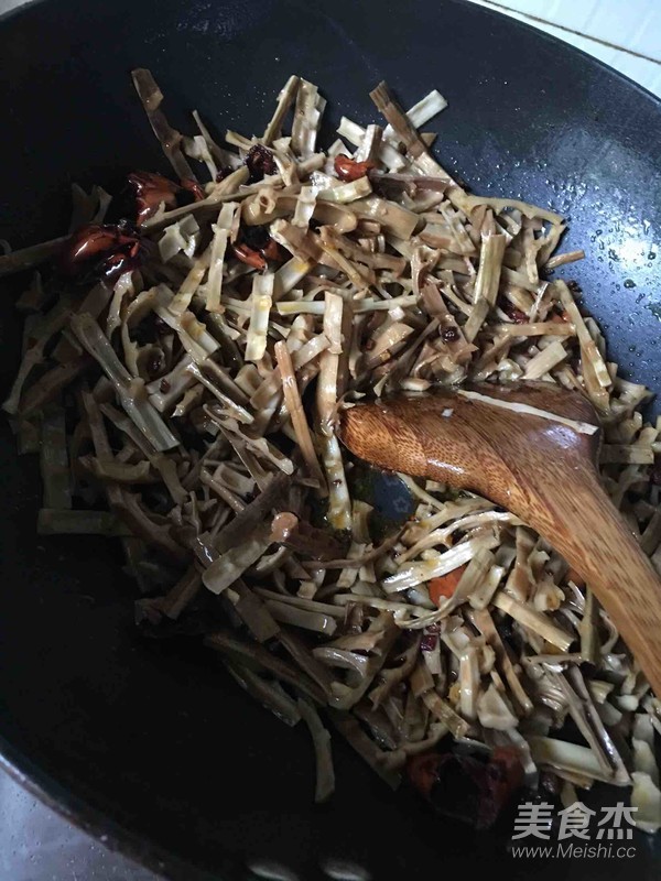 Stir-fried Dried Bamboo Shoots recipe