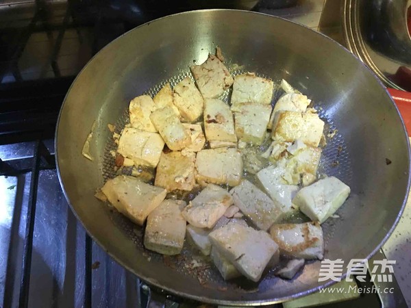 Braised Tofu with Crab Mushroom and Braised Pork recipe