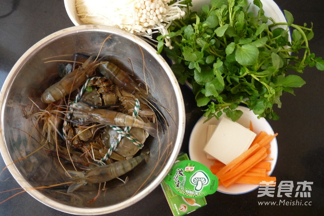 Mushroom Seafood Hot Pot recipe