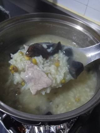 Mung Bean Congee with Century Egg and Lean Meat recipe