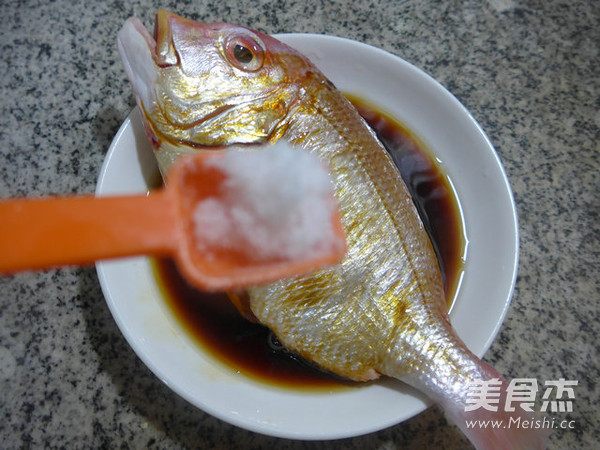Steamed Copper Basin Fish recipe