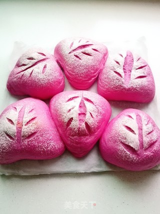 Pitaya Mochi Soft European Buns recipe