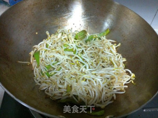 Fried Pork with Mung Bean Sprouts recipe