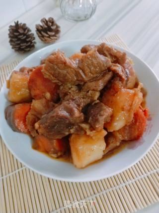 Stewed Beef Brisket with Carrots and Potatoes recipe