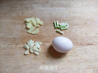 White Jade Mushroom and Loofah Soup recipe