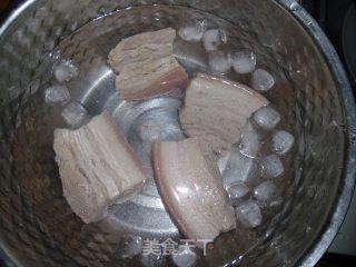 Refreshing White Pork with Garlic recipe