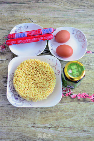 Toon Egg Instant Noodles recipe