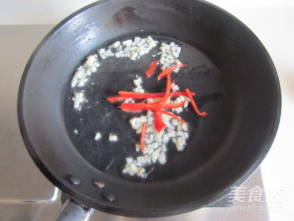 Stir-fried Lettuce with Garlic recipe