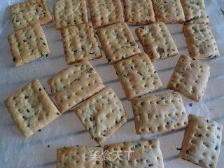 Chives Sesame Soda Crackers recipe