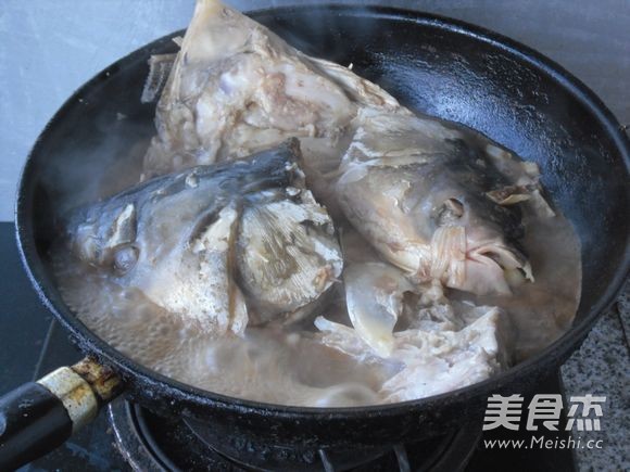 Braised Fish Head in Sauce recipe