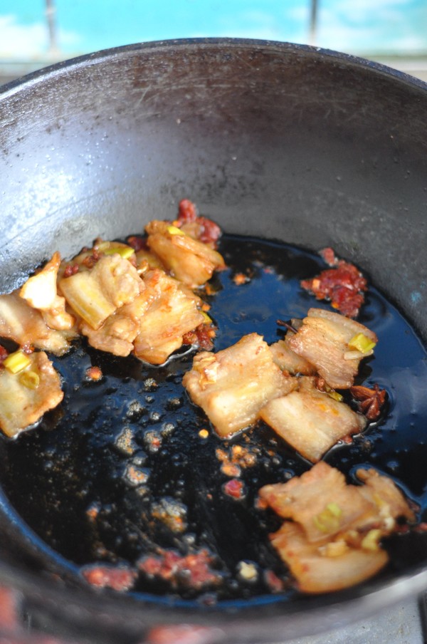 Stir-fried Pork with Winter Bamboo Shoots recipe