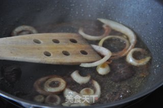 Dongbu-roasted Venison with Pears recipe