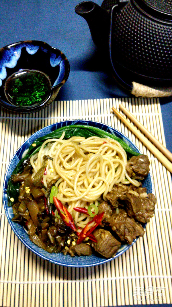 Laotan Sauerkraut Stewed Beef Brisket Noodles recipe