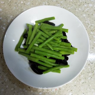 Cold Beans with Fungus recipe