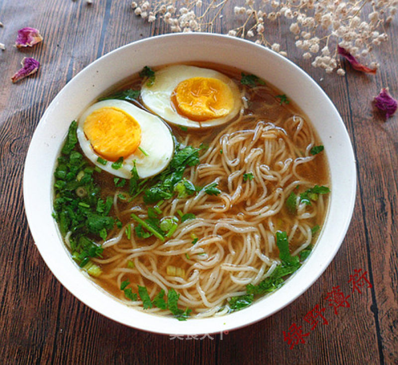 Reduced Fat Meal-boiled Egg Noodle Soup