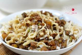 Hand-rolled Noodles with Minced Meat and Eggplant recipe