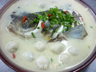 Shepherd's Purse Glutinous Rice Balls Stewed Fish Head recipe