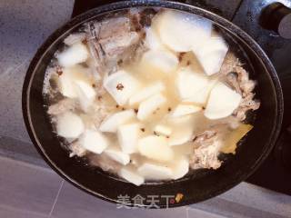 Lamb Chops Stewed with White Radish recipe