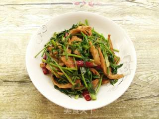 Fried Gluten with Coriander recipe