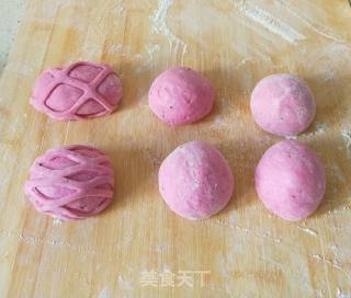 Creative Dragon Fruit Pattern Bread recipe