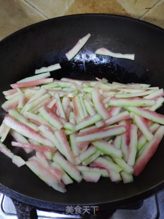 Stir-fried Watermelon Peel recipe