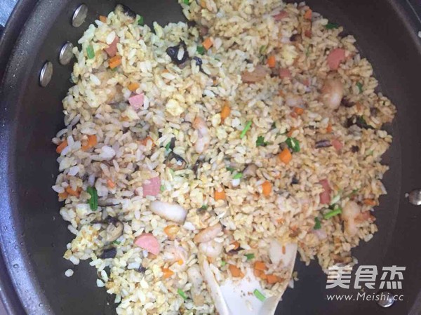 Fried Rice with Golden Shrimp recipe