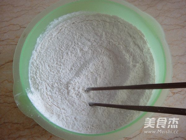 Fresh Bamboo Shoots and Pork Hot Noodle Pie recipe