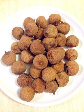 Essential for Girls to Nourish Blood---longan Red Date Tea recipe