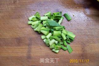 【autumn and Winter Green Shield】---"roasted White Radish with Garlic Seedlings" recipe