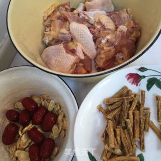 Codonopsis, Astragalus, Red Dates and Chicken Soup recipe