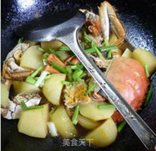 Fried Potatoes with Hairy Crabs recipe
