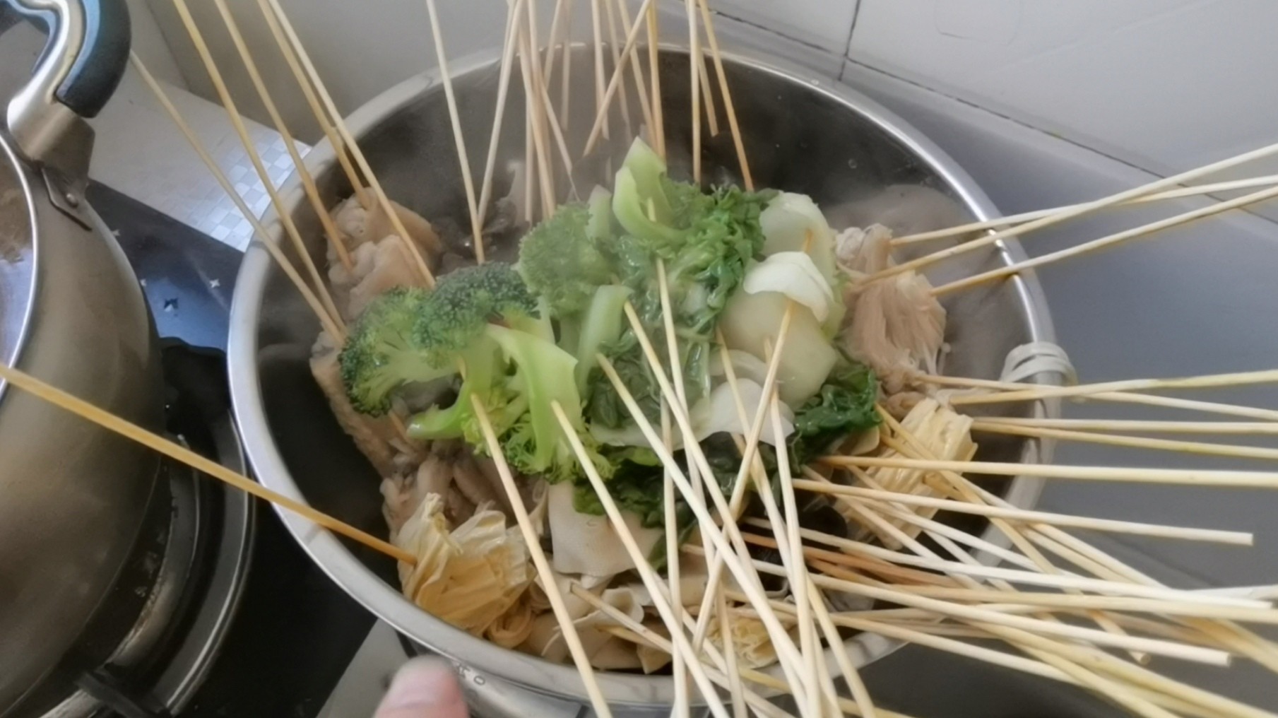 Sichuan’s Famous Dish of Bobo Chicken is Made at Home at Low Cost, So recipe