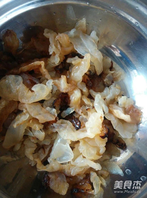 Jellyfish Mixed with Cabbage Shreds recipe