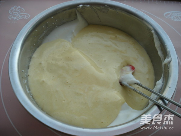 Creamy Strawberry Cake Roll recipe
