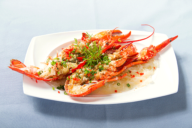 Steamed Lobster with Golden Garlic and Silver Silk recipe