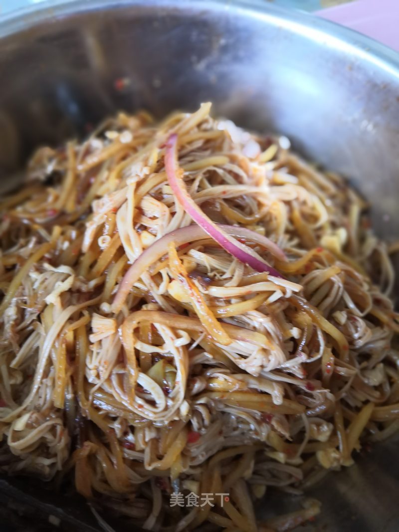 Sweet and Sour Taste ~ Cold Mushroom and Potato Shreds recipe