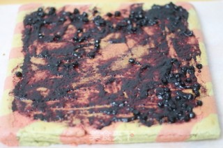 Two-color Blueberry Jam Cake Roll recipe