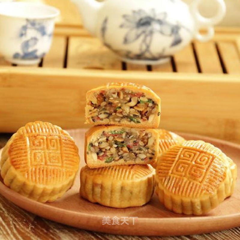 Traditional Five-nen Moon Cake