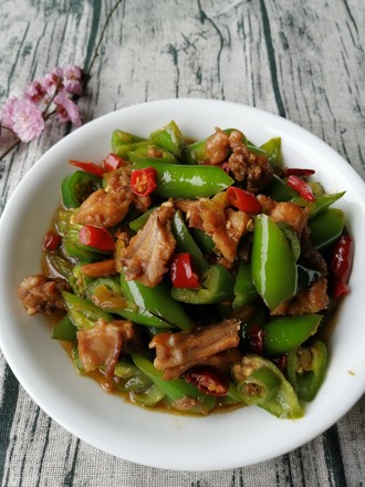 Stir-fried Rabbit Meat with Green Pepper