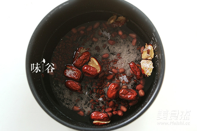 Red Dates Nourishing Blood and Beauty Congee recipe