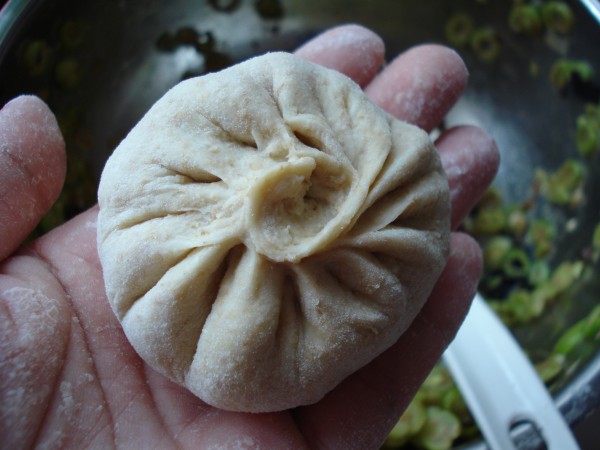 Fried Kidney Bean Buns with Whole Wheat Noodles recipe