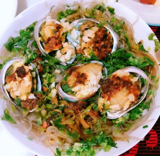 Curry Garlic Abalone Steamed Potato Noodles recipe