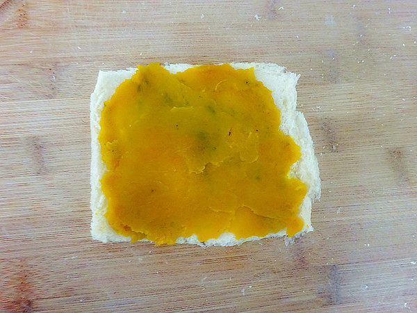 Pumpkin Toast Roll recipe