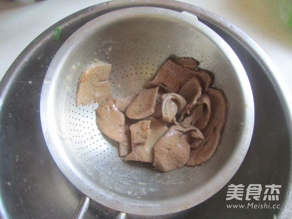 Pork Liver and Spinach with Oyster Sauce recipe