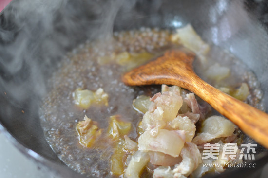 Braised Beef Tendon with Green Onions recipe