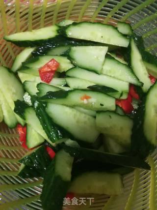 Stir-fried Cucumber with Lean Pork with Chili recipe