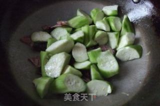 Stir-fried Edamame with Ham and Loofah recipe