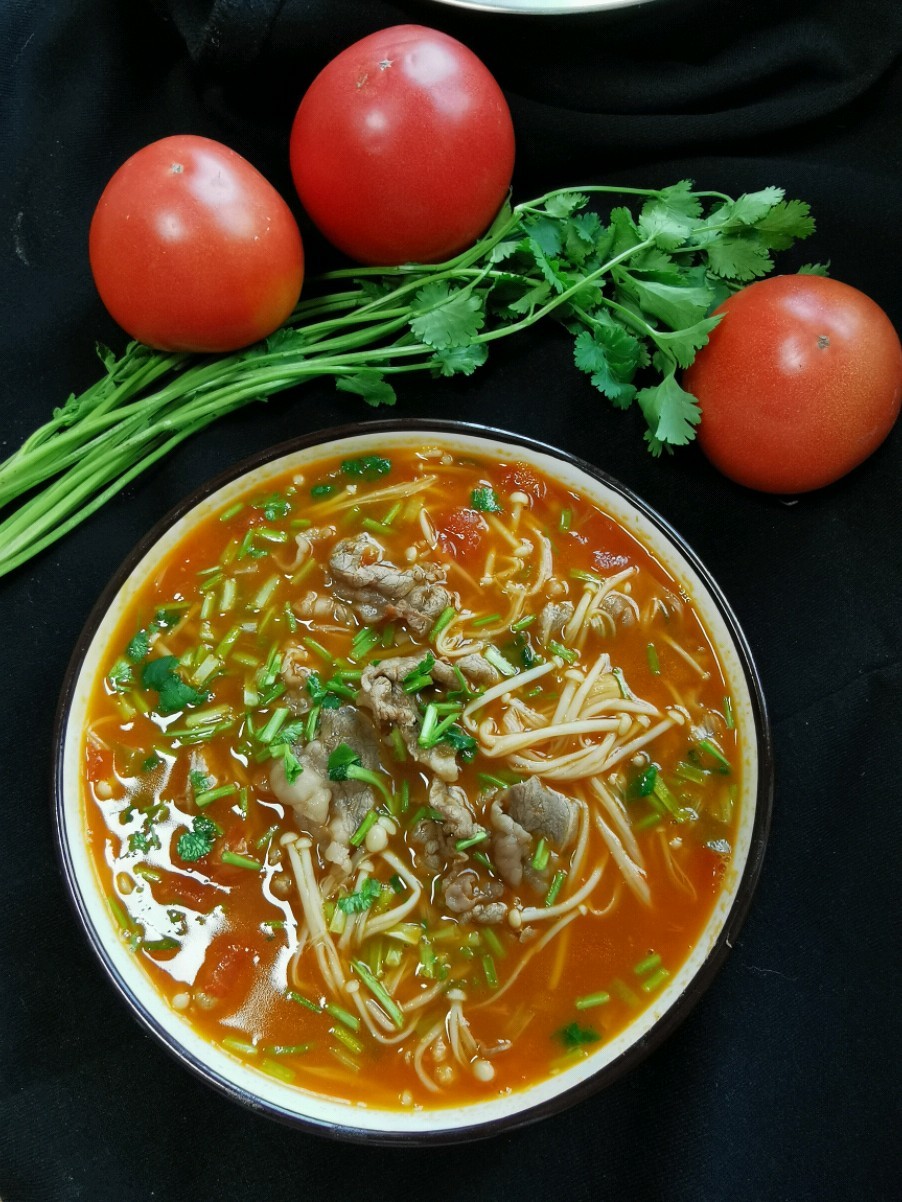 Beef Soup with Enoki Mushroom and Tomato