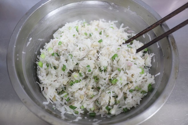 Lard Dregs and Shredded Carrot Buns recipe