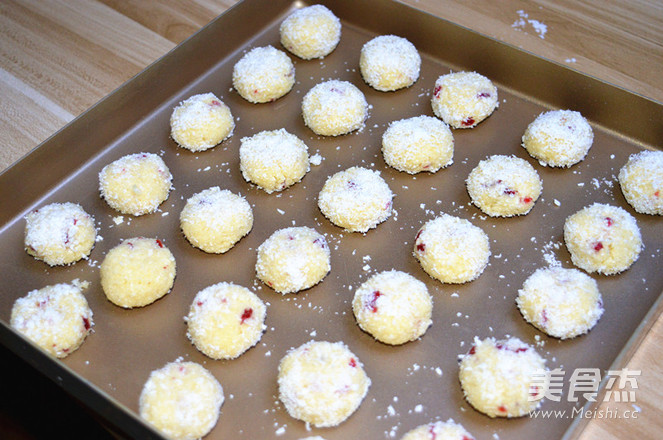 Cranberry Coconut Balls recipe